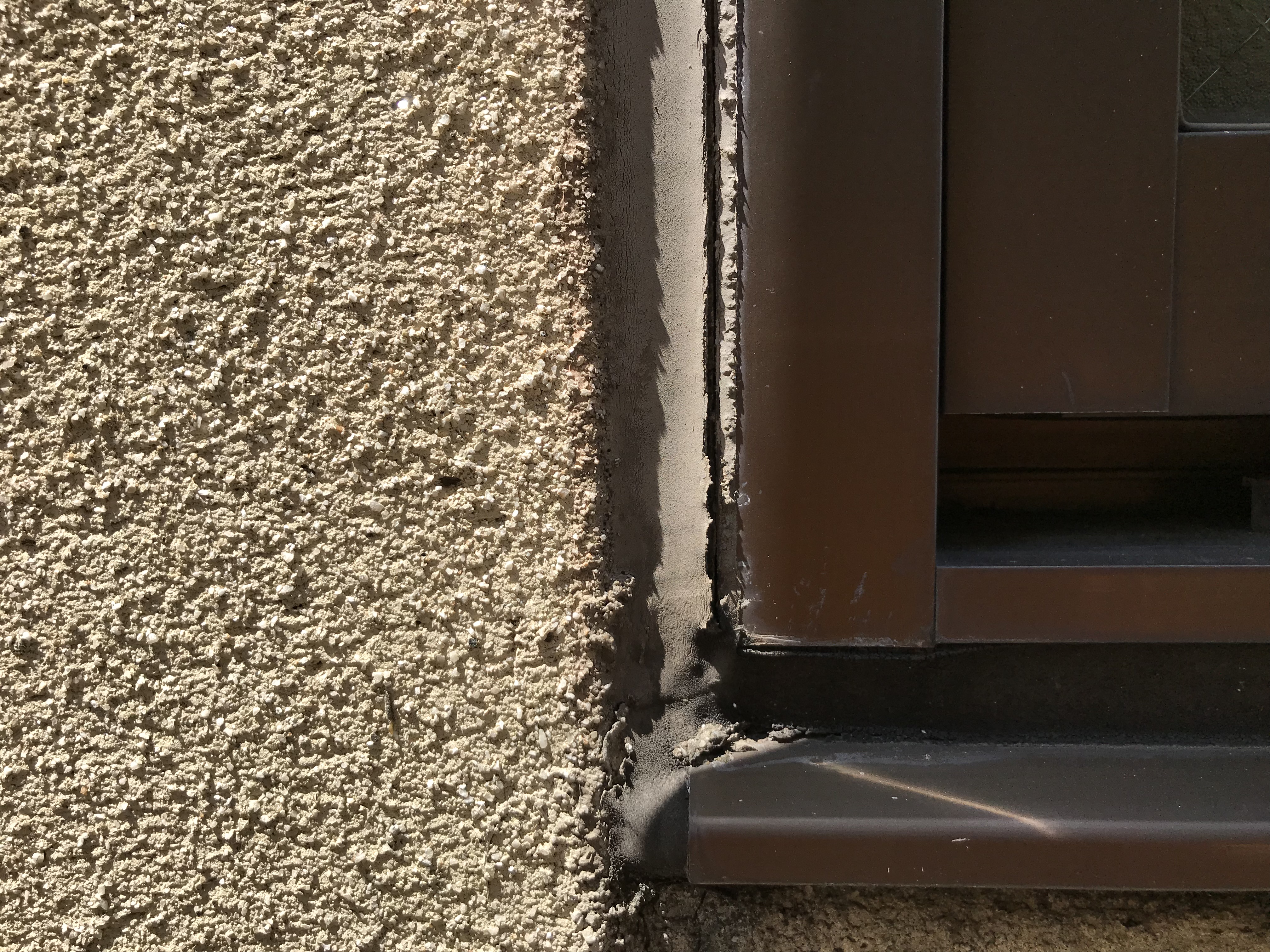 外壁ALCのサッシシーリング剥離